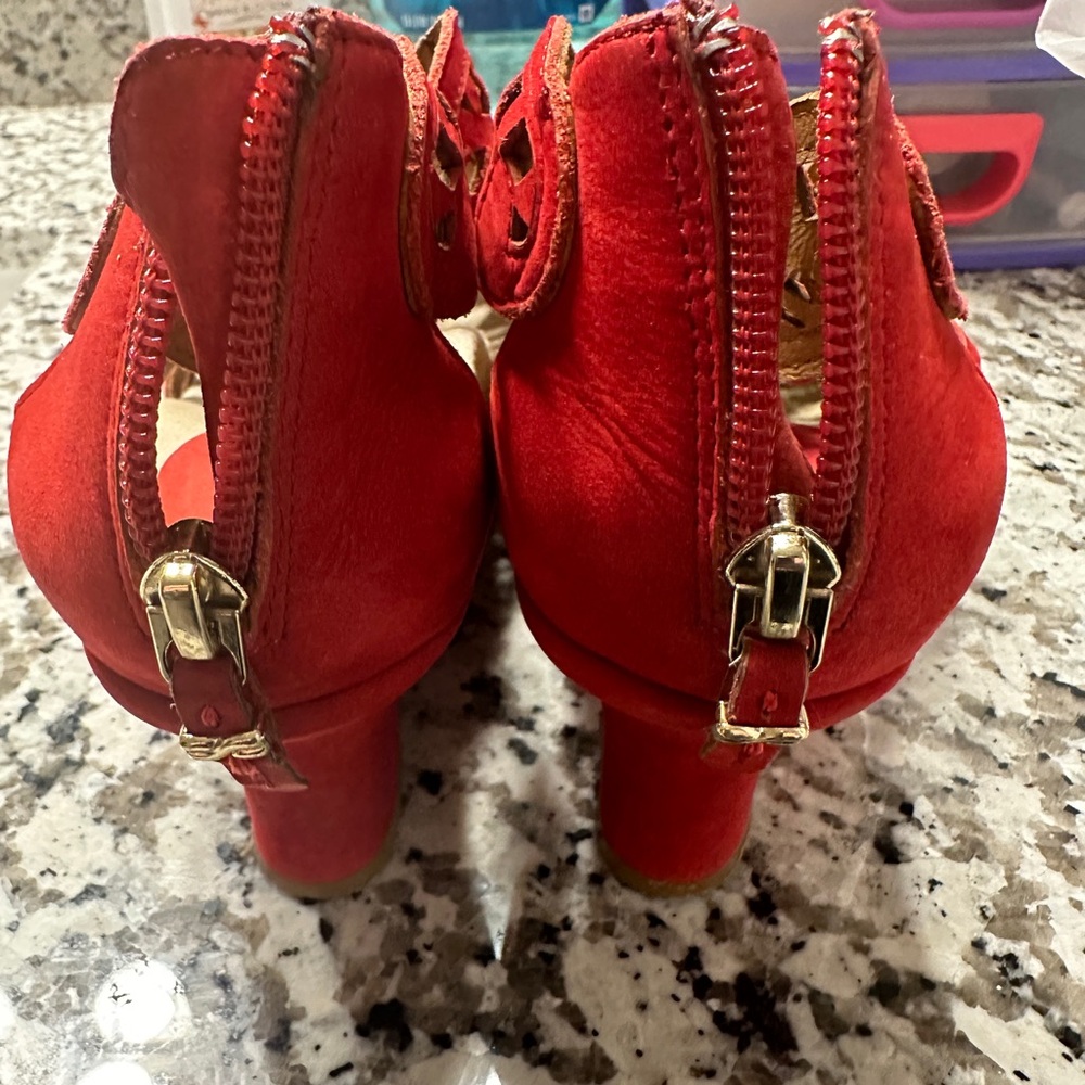 Women's Red Laser-Cut Strappy Sandals - Picture 3 of 6